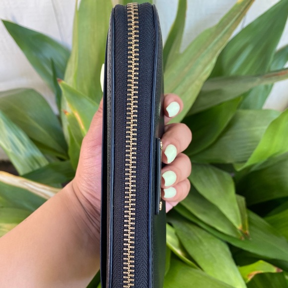 Black Kate Spade Wallet 🖤 - Picture 4 of 8